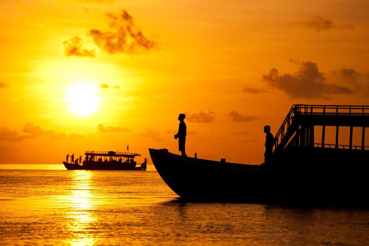 Angsana Velavaru In Hotel Dhaalu Atoll Екстериор снимка