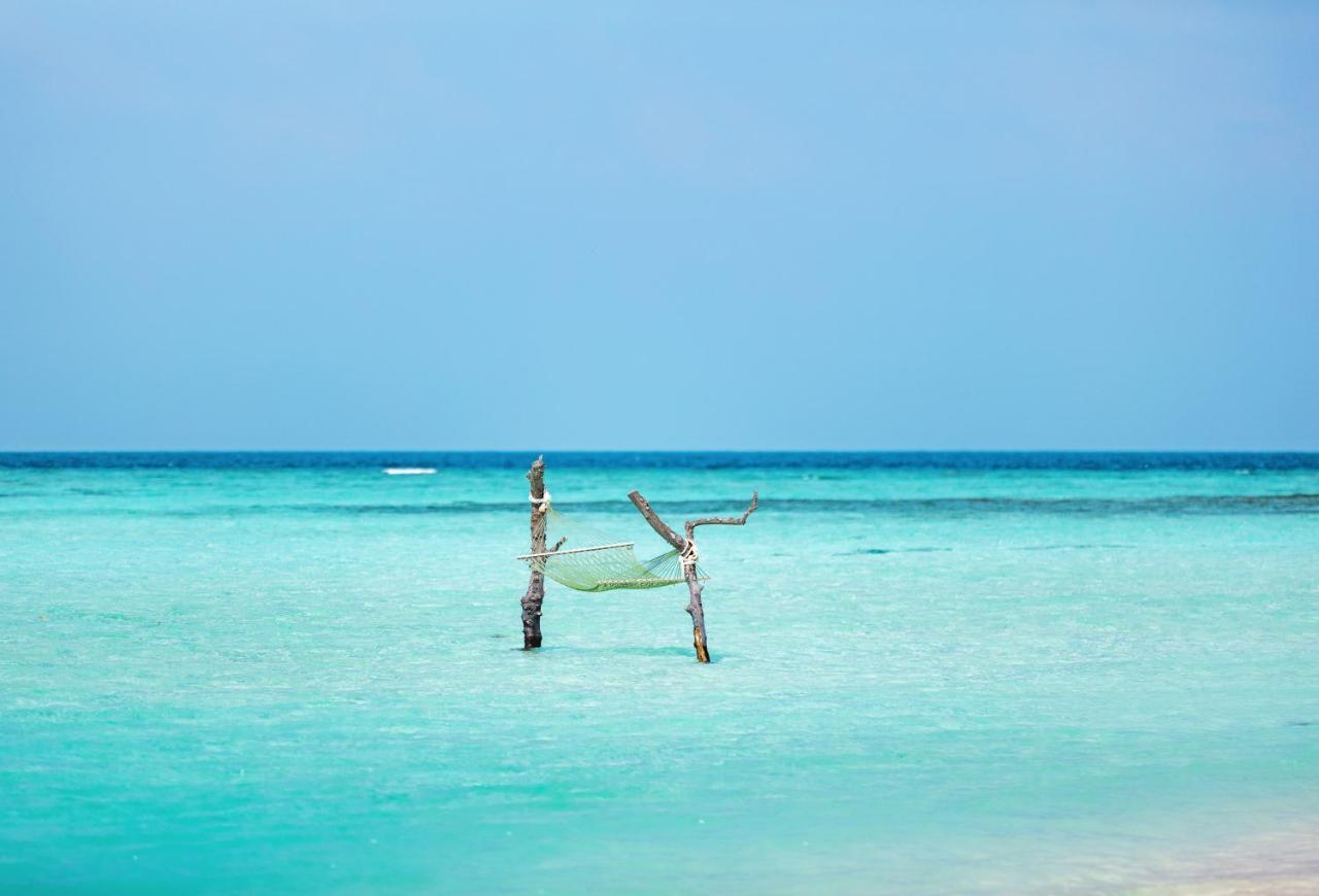 Angsana Velavaru In Hotel Dhaalu Atoll Екстериор снимка